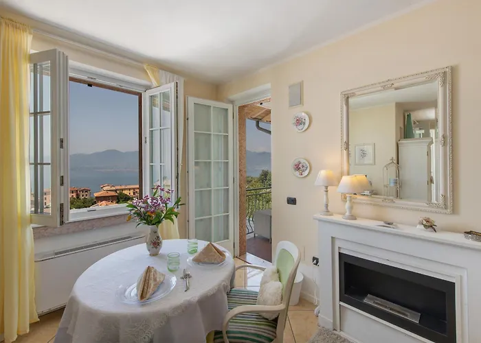 Le Gemme Bed and Breakfast Albisano