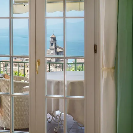 Le Gemme Bed & Breakfast *